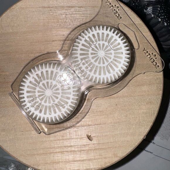 SCENTSY PODS [ VELVET MOON] - Picture 2 of 2